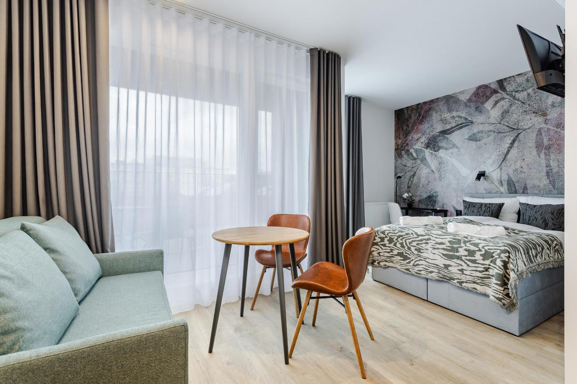 Stylowe Very Berry W Poznaniu Z Parkingiem I Balkonem By Renters Apartament Poznań